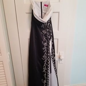 Morgan & Co Black and White Formal Prom Dress